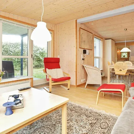 Splendid Holiday Home In Lb K With Roofed Terrace *